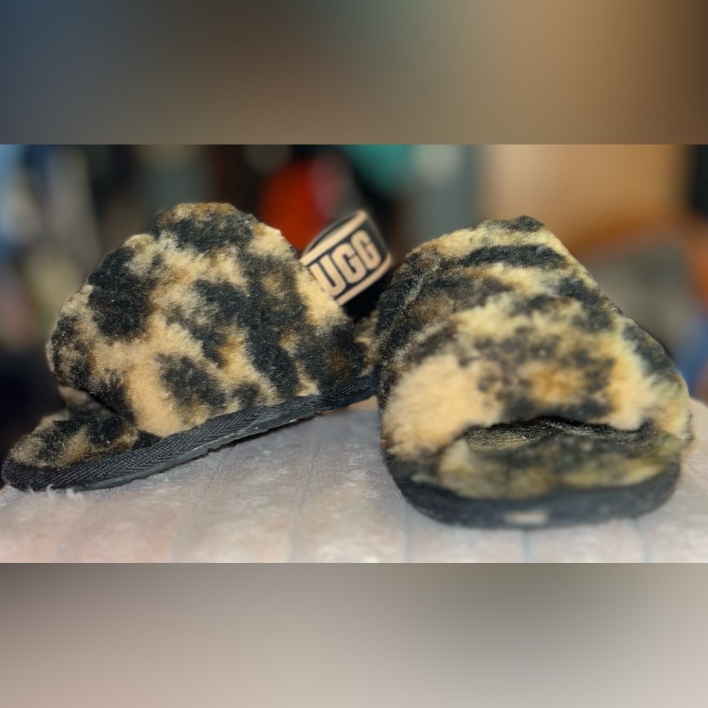UGG Kids Leopard Printed Open Toe Slingback Sandals Size 10